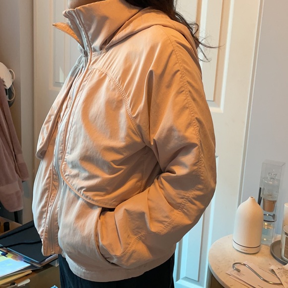 Lululemon jacket - Picture 4 of 10